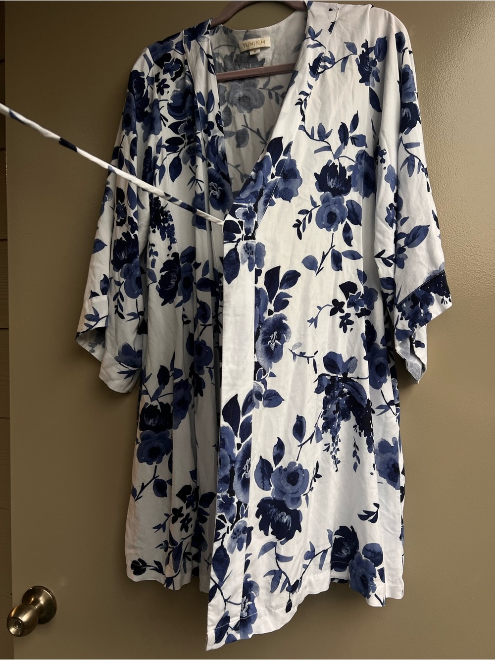Yumi Kim Blue White Robe M Kimono Resort Boho Beach Resort Vacation Romantic Spa - Picture 6 of 14